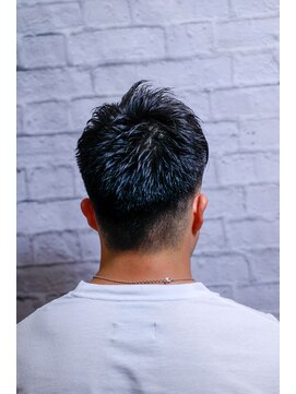 銀座マツナガ 新宿野村ビル店 【新宿/理容室/バーバー】メリハリショート
