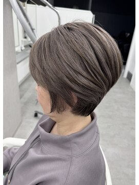 ロエ 元町店(Loe) 【白髪ぼかしハイライト】シルバーグレージュ
