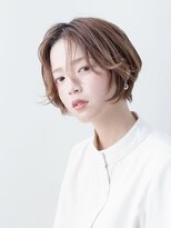 エール(a:le) 透明感ベージュ ショート