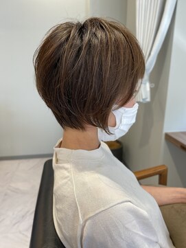 ピアーネ(PIANE) 前下がりショート 20代/30代/40代/50代