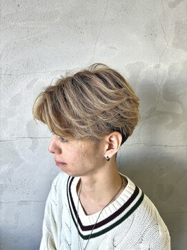 ウシワカマルイースト(ushiwakamaru East) フェザーショート