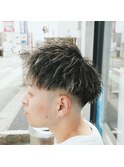 ツイストパーマ×メッシュ×ツーブロックショート
