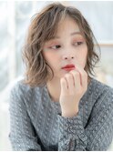 オリーブベージュ抜け感外ハネレイヤーカットc6上尾20代30代40代