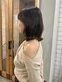 スート(suit.)&nbsp;透明感のあるオリーブカラー♪暗めでも軽く見えます♪