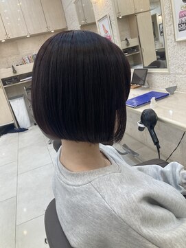 チル(Chill) 切りっぱなしボブ/ULTOWAトリートメント