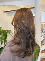 ピークスヘア(peaks hair)&nbsp;レイヤーカット 小顔レイヤー バタフライレイヤー 透明感カラー