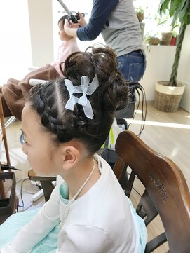 ロカット サロン(Roquat Salon) キッズプリンセスブライダルアップアレンジ 【ヘアメイク 立川】
