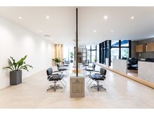 心弾む、思わず笑顔になっちゃう空間【ショート/ボブ/ブリーチ/髪質改善カット/流山おおたかの森】