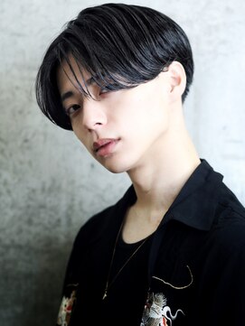リップス 表参道店(LIPPS) 前下がり毛流れセンターパート刈り上げマッシュ