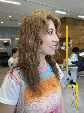 ナループロア ハチ(Nalu pu loa hachi) ブリーチなしカラー/ウェーブパーマ/くるくるパーマ