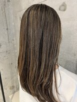 プラスシー(+C)&nbsp;地毛にハイライトでブレンドカラー/福岡地毛にハイライト