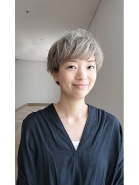 ビュートリアム 神戸(BEAUTRIUM) ハイトーンの丸みマッシュショート/ショートカット/ショートヘア