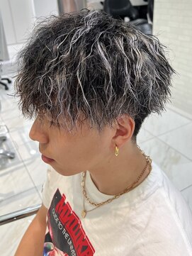 ヘアーアンドメイク ニューヨークニューヨーク 姫路店(Hair&Make NYNY) メンズマッシュ　ツイストスパイラル　ホワイトメッシュ