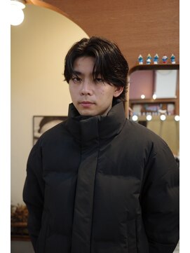 エディ(Edy) メンズセンターパートニュアンスパーマコンマバング韓国ヘア岡山