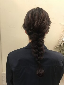 ネオリーブリノア 北千住東口店(Neolive Linoa) 編みおろしヘアセット