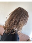 グラデーションベージュ