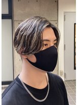 ヘアリゾート リビラ(Hair Resort Revilla) メッシュセンターパート