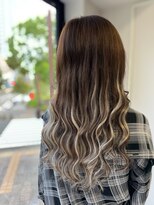 フツーロ 栄(FUTURO)&nbsp;#グラデーション＃バレイヤージュ＃ギャル＃名古屋美容室