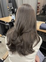 アリュウル 表参道 青山(Allure)&nbsp;秋冬大人気グレージュカラー 韓国ヘア 顔まわりカット表参道1位