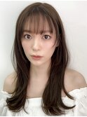 AI画像のように綺麗なナチュラルストレート外ハネロング