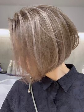 ソル オモテサンドウ 表参道 青山(SOL . OMOTESANDO) イヤリングカラーインナーカラーハイライトフェイスフレーミング