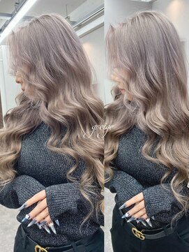 エミーバイモアムー(Emmie byMoremuu) ［南越谷YU-TA］グレージュ