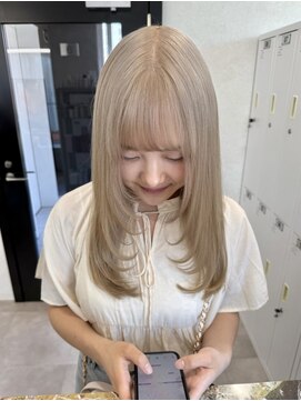 ソメルン 秋葉原 ミルクティーベージュダブルカラー
