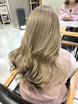 リュッカ(Lyuck) 【SAKI】ホワイトミルクティーベージュ