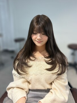 ザ シェノン ウメダ(THE CHAINON UMEDA) ワンホンレイヤー/ミルクティーブロンド/ダークブルー/心斎橋