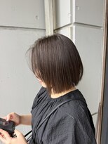 ソアロ(SOARO)&nbsp;岐阜ナチュラルデザイン切りっぱなしボブ艶ブラウン20代