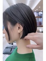 フェメ 立川(PHEME)&nbsp;ミニボブ／切りっぱなしボブ／シアーアッシュ