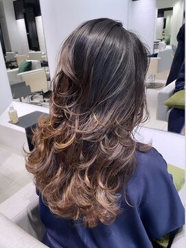 ステア ケース(stair case) 【NATASHA】ロング中盛りレイヤー