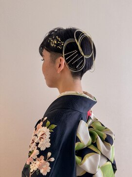 エム インターナショナル 春日部本店(EMU international) 刈り上げショートの振袖ヘアアレンジ