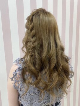 ゴート アミティ(G.O.A.T AMITY) ガーリースタイル/心斎橋/ヘアメ/セットサロン