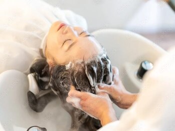 リタ(Lita)の写真/【桑名】頭皮の汚れを落として、血行促進！髪本来の美しさを引き出します。心も身体も癒される♪
