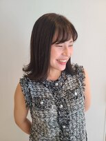 フォークロア 本店(Folk Lore)&nbsp;暗めの赤みなしカラー。ツヤツヤで肌も白く感じます！