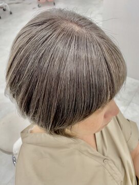 アイニ 河内小阪店(aini) 白髪ぼかしカラー白髪ぼかしハイライト大人ショート30、40、50代