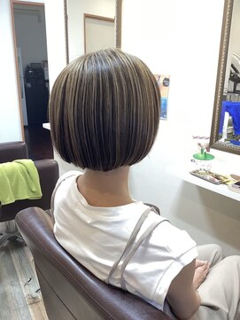 ヘアーアンドコークラシコ(Hair&Co. Clasico) コントラストカラー×タッセルボブ