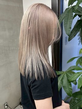 アンバー(UMBER) 京都西院/ベージュカラー ブリーチ 髪質改善 ダブルカラー