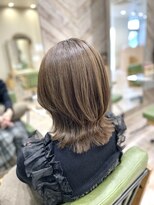 ジプソ(Gypso Hair salon)&nbsp;【 ミディアムレイヤー × ナチュラルベージュ 】