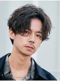 緩め波巻きスパイラルパーマシャドウパーマメンズセンターパート