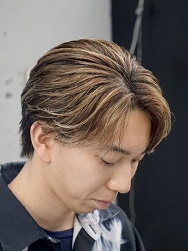 オーバル ジングウマエ(OVARL jingumae) フェザーパーマセンターパートサーフカール