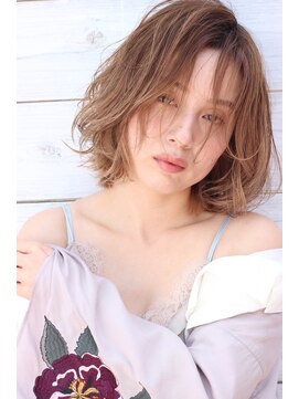 ココロヘアー マド(Cocolo hair MADO) ハイライト×ミディ