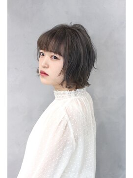 エイトセカンド 新宿三丁目店(EIGHT second) 【EIGHT second】牧瀬_シルバーグレー×外ハネショート