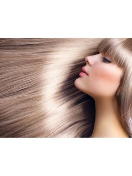 トリートメント成分配合の薬剤で髪の芯からうるつやのストレートに☆