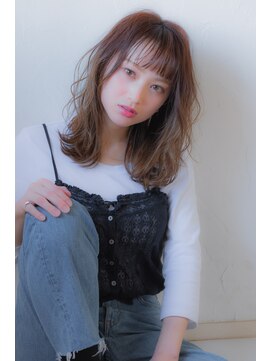 エルフォ(elfo) 【elfo】ルーズカール×シースルーバングで垢抜けセミディー