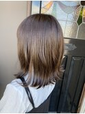 切りっぱなしセミボブ
