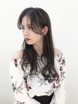 メゾン アヴァロ(Maison Avallo)&nbsp;グレージュハイライトカラーの大人カジュアルなロングヘア