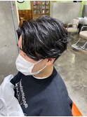 センターパートニュアンスパーマツーブロックメンズマッシュ