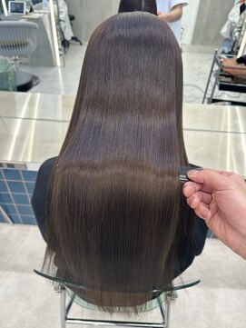 ロンドルーチェ 心斎橋(Lond luce) ダークアッシュ/ミディアムレイヤーカット［髪質改善/縮毛矯正］